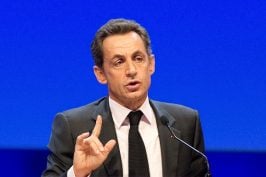 Pourquoi Nicolas Sarkozy est-il renvoyé devant le tribunal correctionnel ?